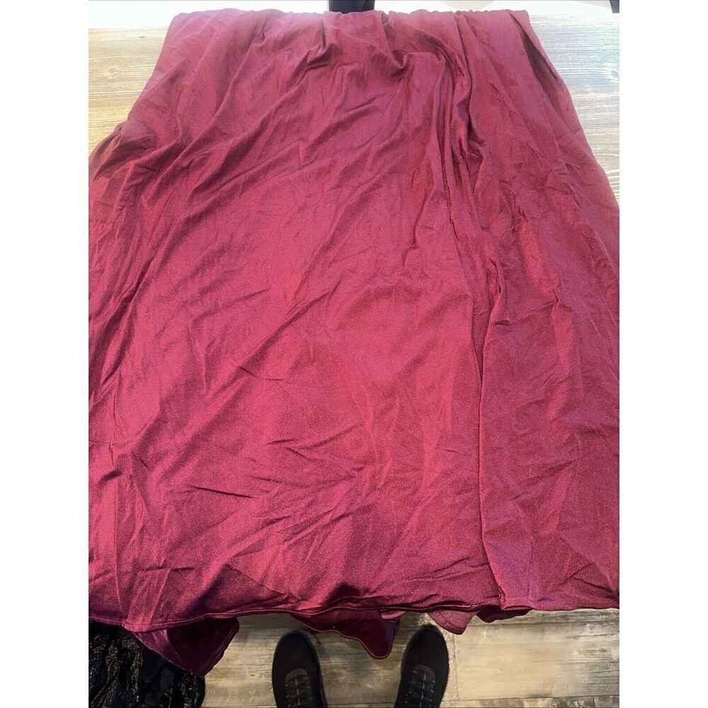La Femme Dark Berry Plunge Neck A-Line Gown Size 6. NWOT. $328. 14 - Picture 4 of 9